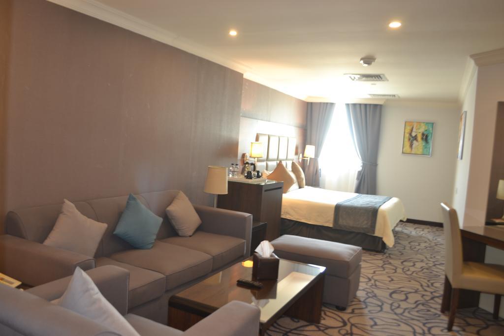 Golden Tulip Al Khobar Hotel Exterior photo