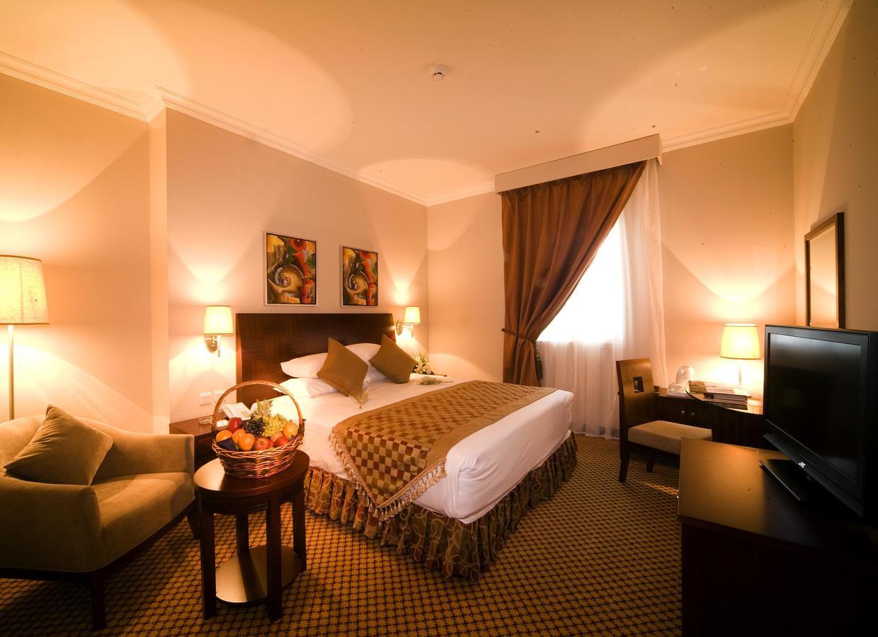 Golden Tulip Al Khobar Hotel Exterior photo